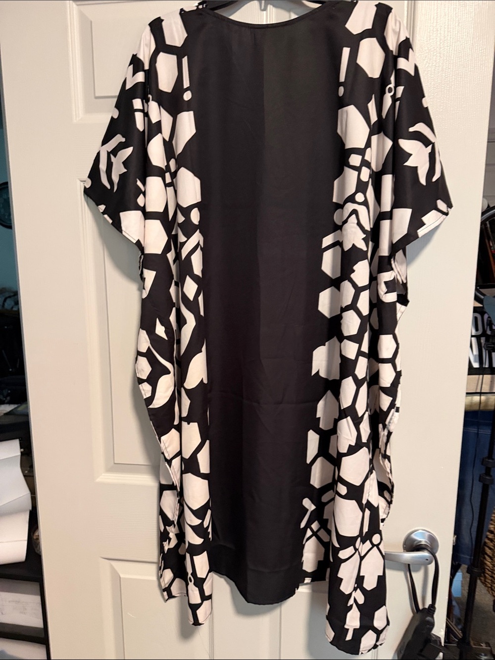 Ashro Black and White Geometric Maxi Kaftan - Picture 4 of 4